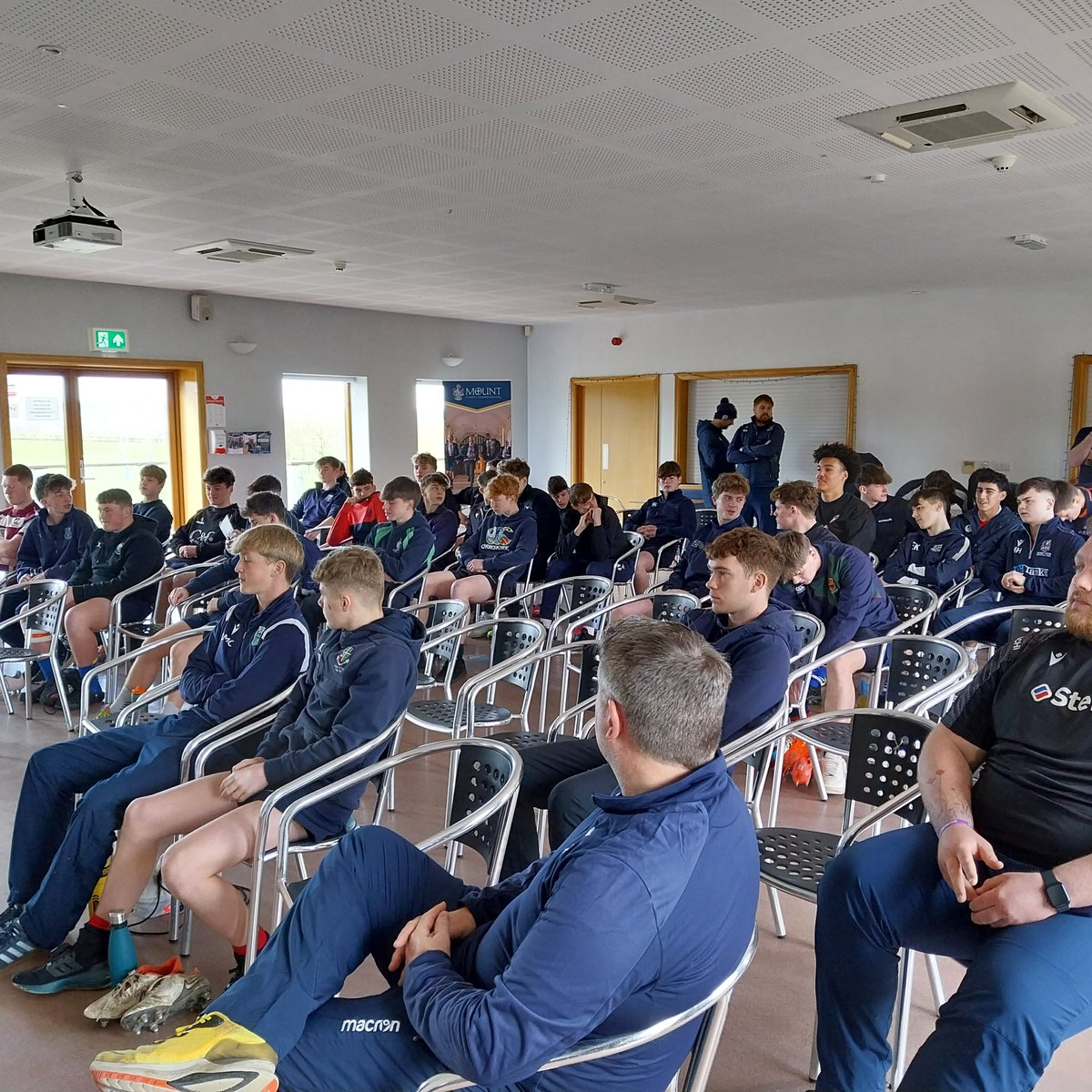 More quality u15 and u16 action today!! Boys did well!  <a href="/MountSpinkhill/">Mount St Mary's College</a> #scotsskills #scottishblueprint don't tell anyone ... one of staff got locked in the school  before the session trying to find someone to open a gate 🤣🤣