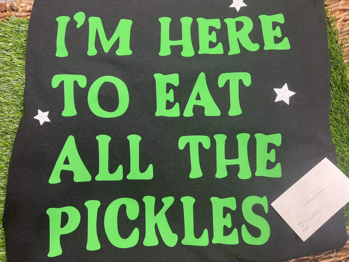 Do you love pickles? 💚🤤 #SmallBusiness #Cricut #CustomShirt #Pickles