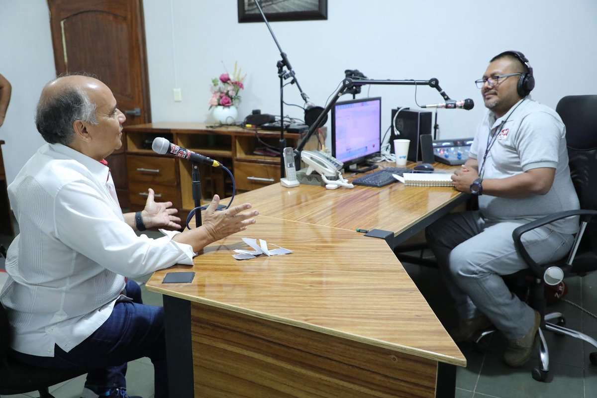 manuelanorve's tweet photo. En entrevista con mi amigo Santos Lozano, en Pungarabato, compartí lo importante que es para mí trabajar por un #Guerrero sin miedo. Platicamos sobre los temas que preocupan a los guerrerenses para vivir en paz y mejor.
#MerecesVivirEnPazYMejor #CompromisoConGuerrero https://t.co/qNuQk9ou9t
