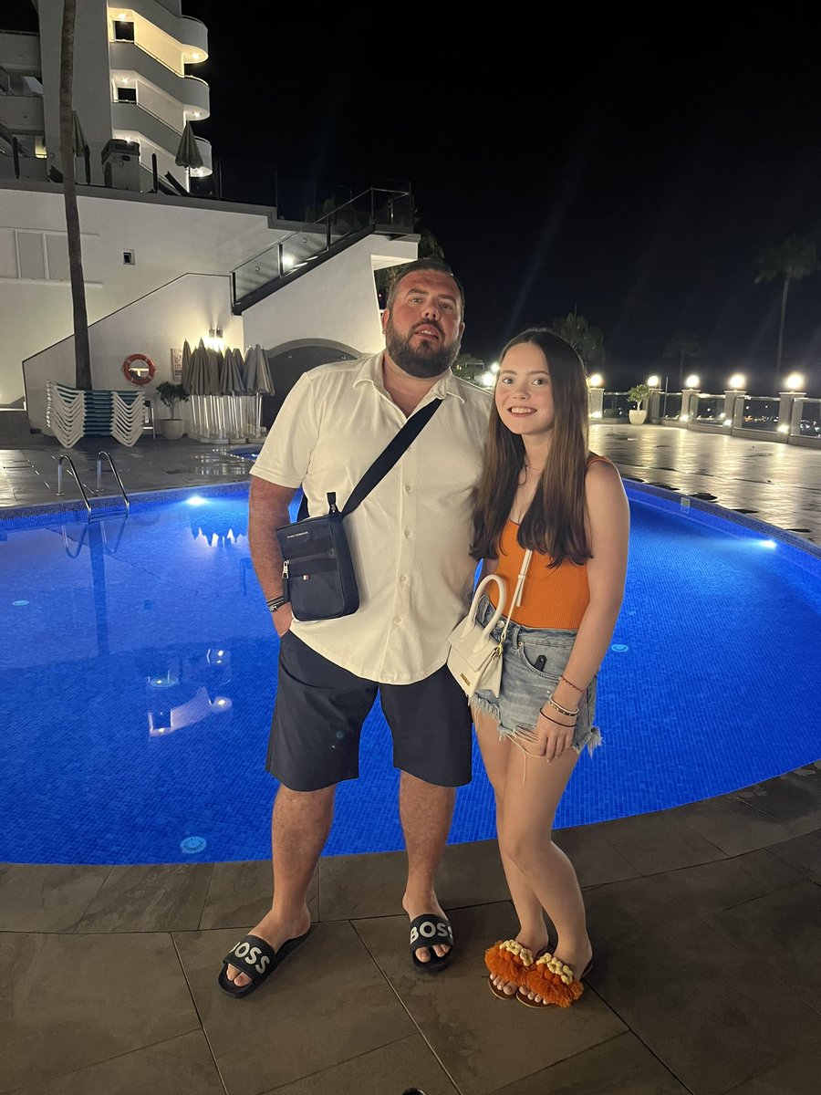 taylor1878's tweet photo. Happy sweet 16th birthday to my gorgeous girl Lola hope you’ve had the best day love you to the moon and back 😘😍🥰 #SweetSixteen #birthdaygirl https://t.co/km5Spvjpzn