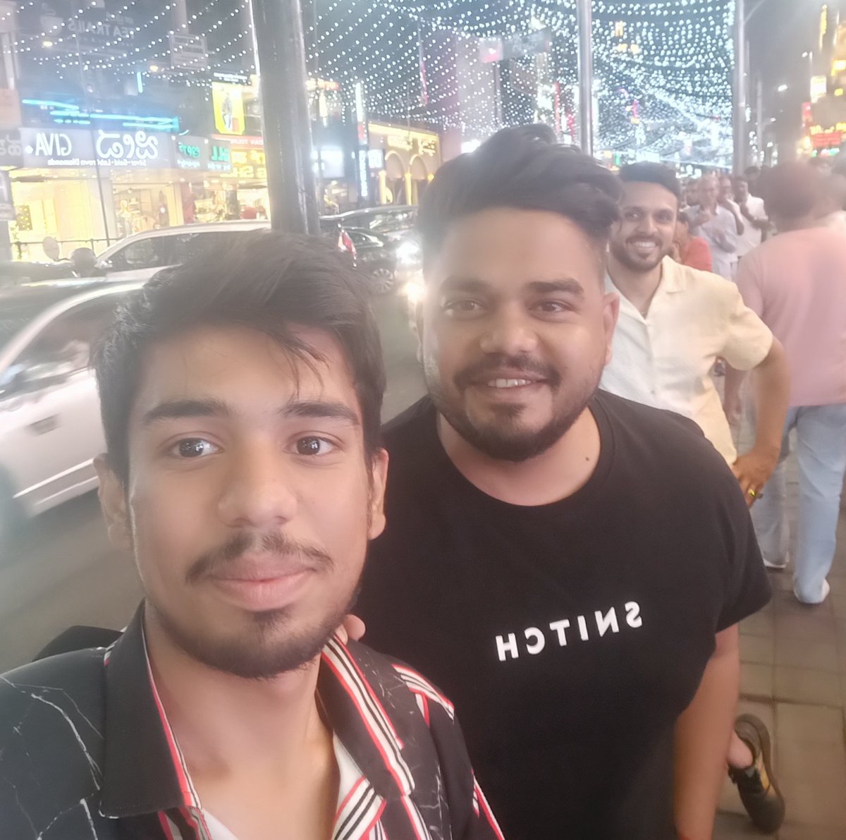 snitch.co.in/?ref=S9wuyxBvG…
Cool founder😎
Let's try Snitch..