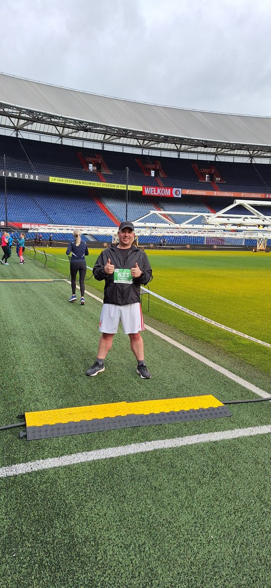 De #RotterdamUrbanTrail #2024 was #GERS

Langs het veld door je eigen #DeKuip rennen én dan ook nog door de spelerstunnel...

Mooi loopie, o.a. door de #SSRotterdam gerent, maar niks mooiers dan het heilige gras eindelijk te hebben gevoeld. 

Op naar 2025!!