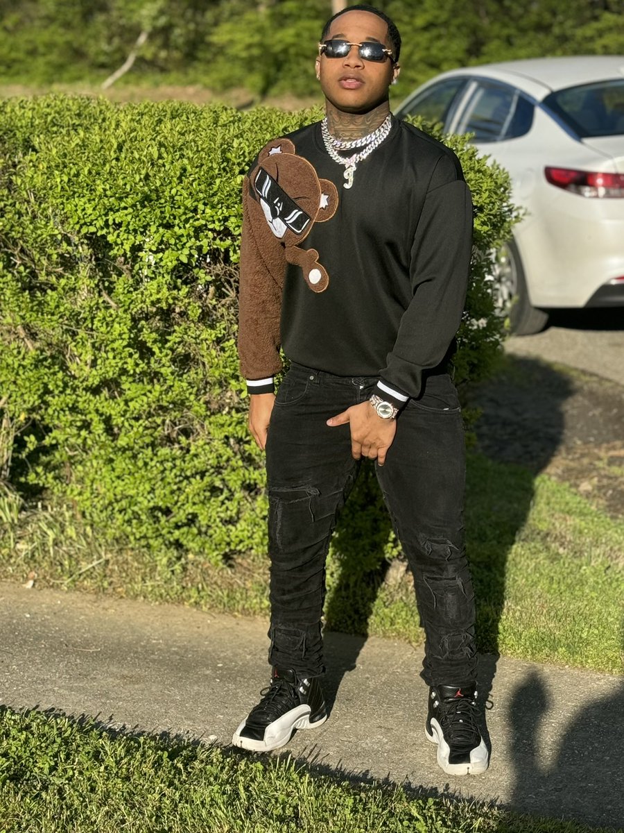 AyoJaeee's tweet photo. - They Hate To See Me Shine , But Like A Star , Im So Bright๐คโจ๐
#GLiZZYY #RAPPER #NOWTHATSTV #STAYREADYNETWORK #MYTiMENOW #GANGSTAPRiNCEE #BTE #BLAHTT https://t.co/PyOu2qnnLN