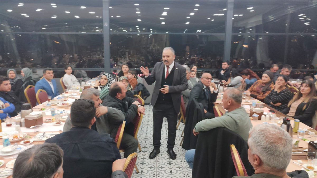 Kahraman #UzmanÇavuş ve Aileleriyle ıspartada İftar proğramında beraber olduk.
Herbiri fedakarca Vatana hizmet eden yiğitlerle sarıldık.
Gücümüz birlikteliğimizden ileri geliyor
Allah birliğimiz daim etsin
Selam olsun yiğitlere