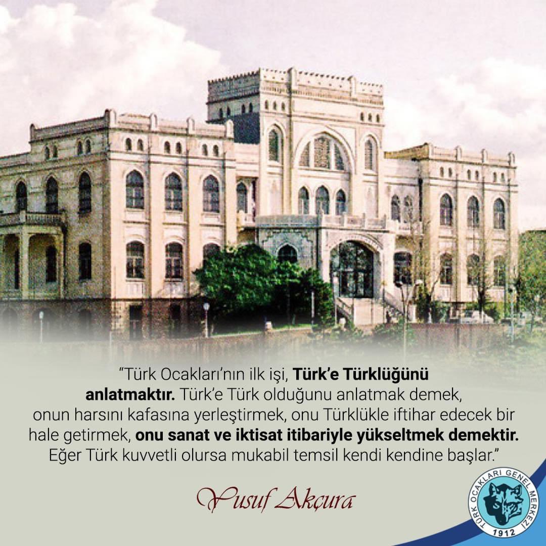 “Türk Ocakları’nın ilk işi, Türk’e Türklüğünü anlatmaktır. Türk’e Türk olduğunu anlatmak demek, onun harsını kafasına yerleştirmek, onu Türklükle iftihar edecek bir hale getirmek, onu sanat ve iktisat itibariyle yükseltmek demektir.”

YUSUF AKÇURA

#TürkOcakları112Yaşında