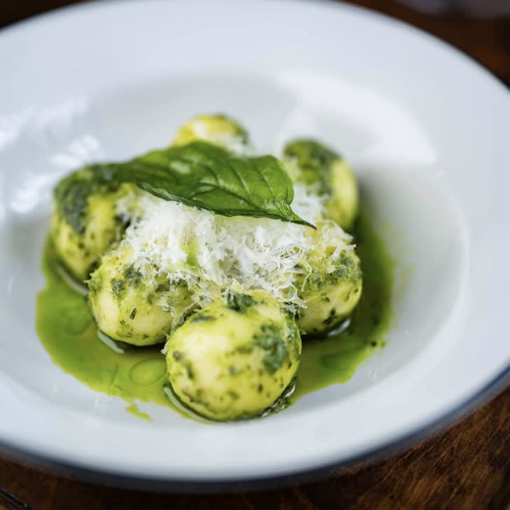 BullHighgate's tweet photo. 🧀 Dive into deliciousness with our newest creation at The Bull Highgate: Tomato &amp; Mozzarella-filled Gnocchi! Bursting with flavor, it's a taste of Italian perfection you won't want to miss! 😋🍽️ 
#NewAtTheBull #ItalianCuisine #FoodieDelight #Highgate #Food #Starter #GastroPub https://t.co/PzmsPJQMjv