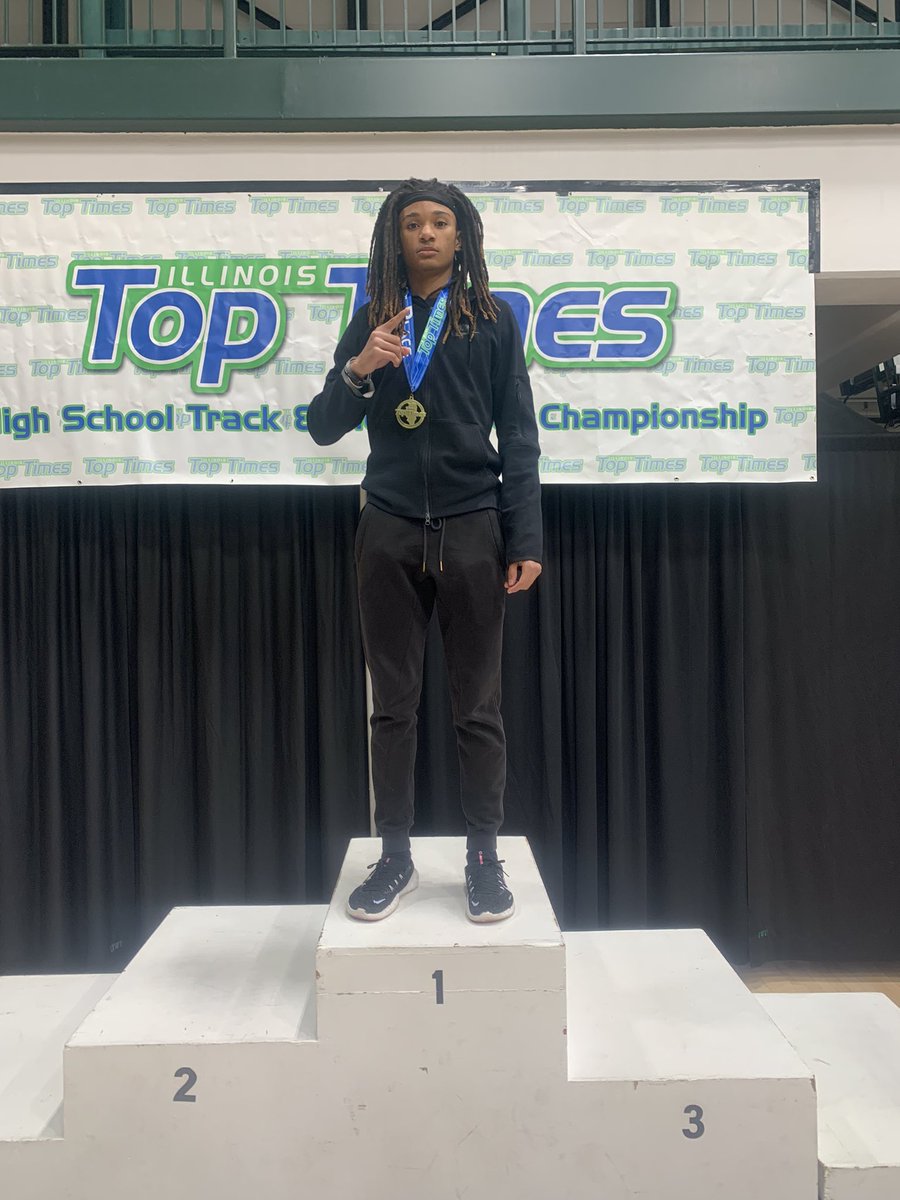 Sophomore @BraylenAnderso3 is your indoor state champion in the 200 meter dash (22.40) BA ends the indoor season with the 19th fastest time IN THE NATION for a Sophomore (22.27) Fastest sophomore in the state of IL Undefeated in the 200 indoor All on flat tracks