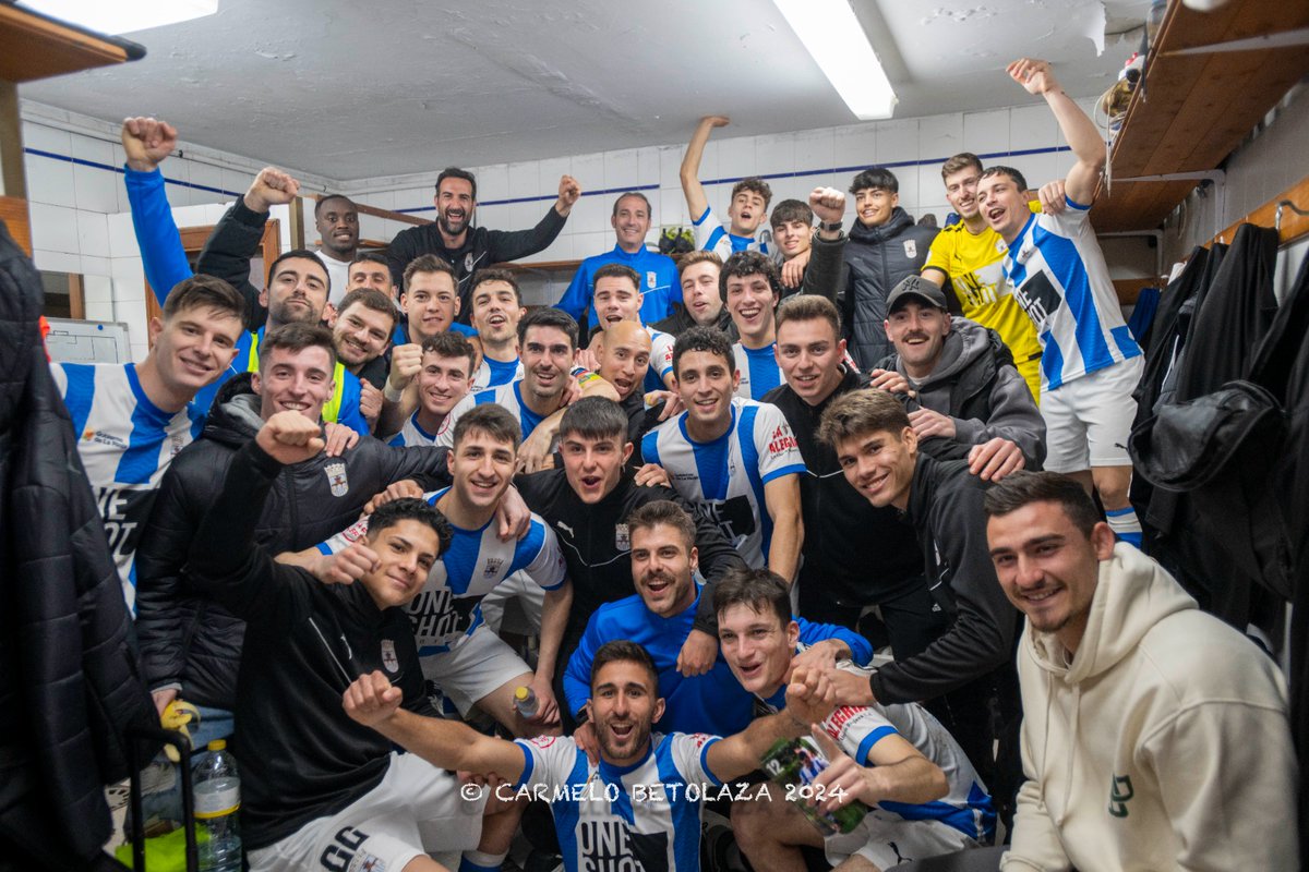 Caras de alegría tras nuestro +3 de esta tarde en #LaSalera, seguimos luchando para repetirla fuera de casa.
📸 <a href="/CarmeloBetolaza/">Carmelo Betolaza</a>

#AúpaNáxara #SoyDelNáxara #TeLoVasAPerder #2RFEF #NáxaraCDCantera