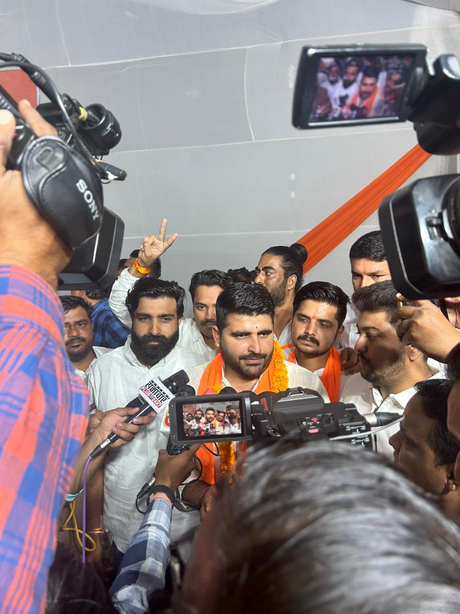 Yogsa_Ratangarh's tweet photo. 26 मार्च आलोक आश्रम बाड़मेर , @RavindraBhati__ @1stIndiaNews @3no_hostel @AmitShah @arvindchotia @AzadBarmer @BhajanlalBjp @cpjoshiBJP @BarmerDurg @Annu_Rathore_ @RShekhawat_RJ34 @SamantShekhawat https://t.co/aTpSxWVZgD