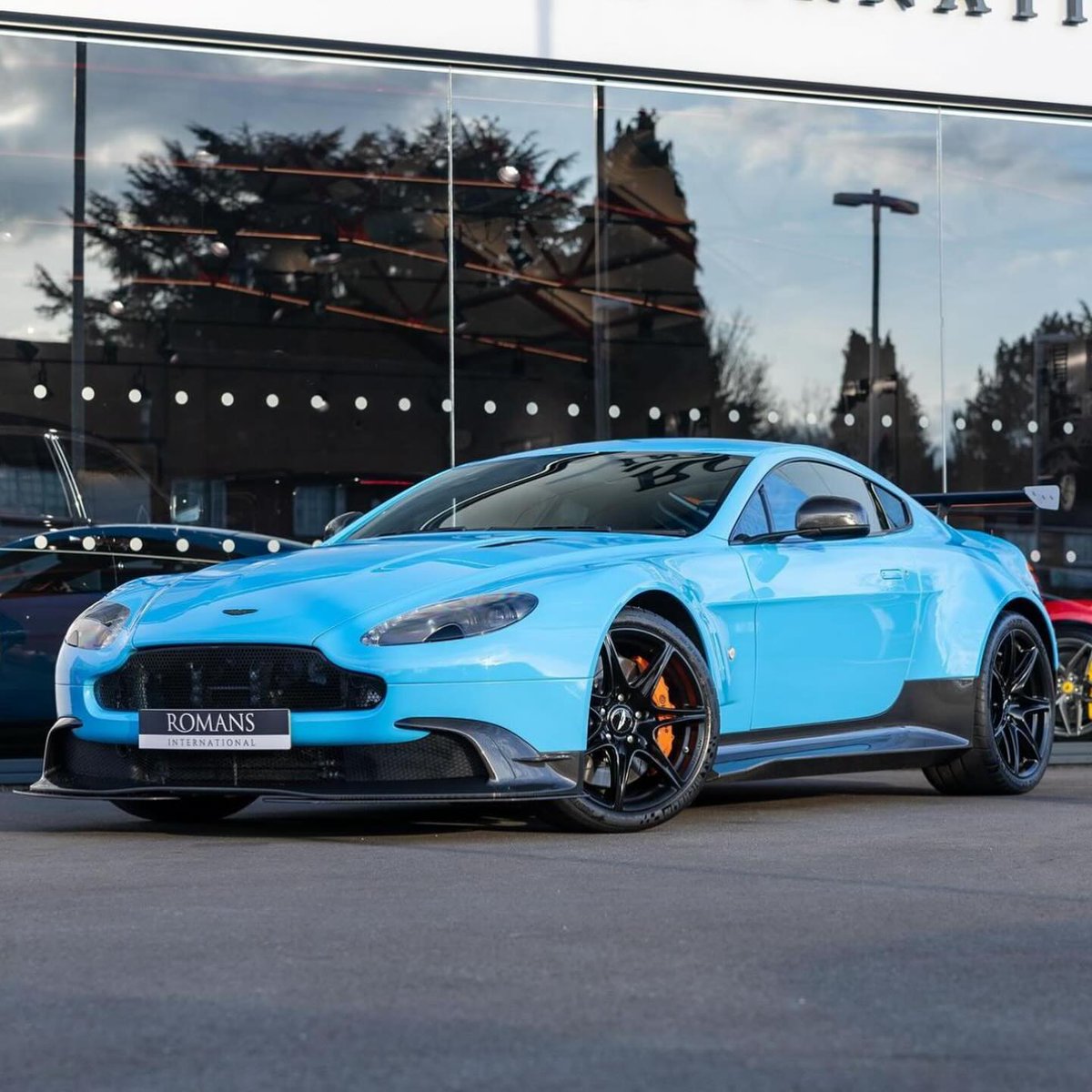 Aston Martin Vantage GT8 
📸 @romansinternational
#astonmartin #vantage #vantagegt8 #gt8 #astonmartinvantagegt8