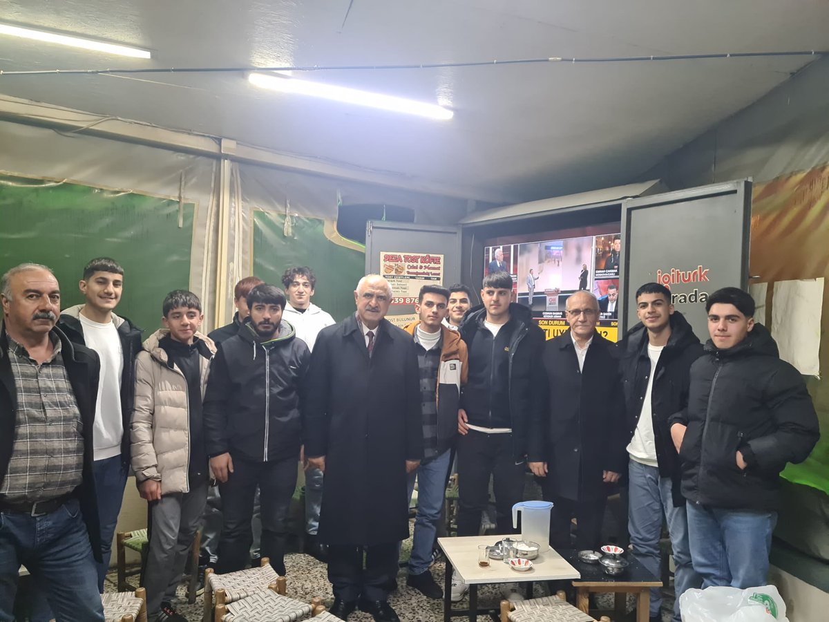 ziyabuyankara's tweet photo. 📍Bingöl Merkez

İftardan sonra esnaflarımızı ve hemşehrilerimizi ziyaret ettik. 

Kardeşliğin gücüyle bu güzel kentimizi hep birlikte geleceğe taşıyacağız.

#bingöl #kardeşlik #sosyalbelediyecilik 
#AhlakliBelediyecilik 
@ErbakanFatih @rprefahpartisi https://t.co/xpuqM0TvDO