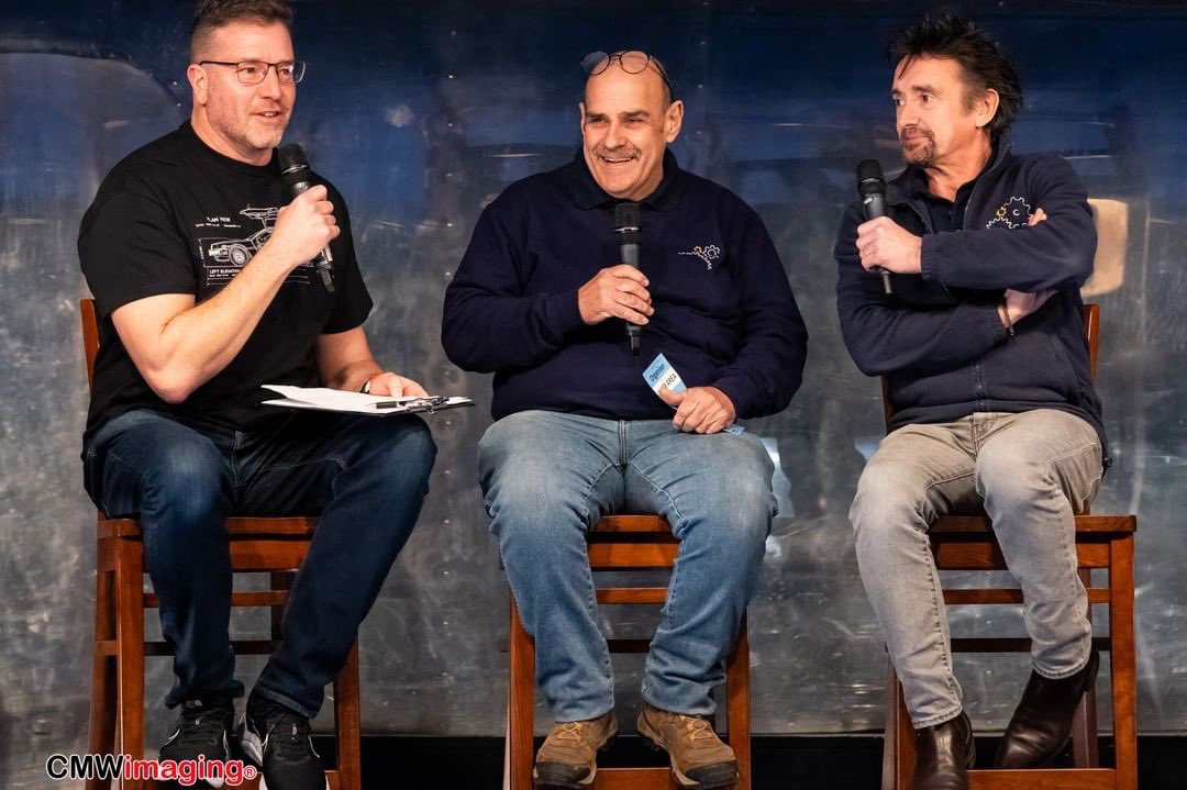 So many great guests to interview on the @NECRestoShow this weekend, but this one was really fun. 

Cracking pic by @cmwimaging  

@QuestTV @RichardHammond 

#smallestcog #restoshow #nec #carclubs