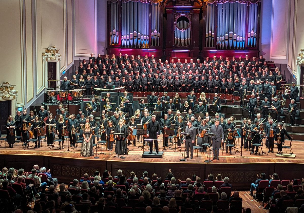 🎻🎺 Thank you #Edinburgh for turning out in force this afternoon! Blazing with emotion and drama, Verdi's Requiem is a deeply moving experience. What did you think of performance?

🎧 You can listen now on <a href="/BBCSounds/">BBC Sounds</a> to our live concert from Glasgow bbc.co.uk/sounds/play/m0…