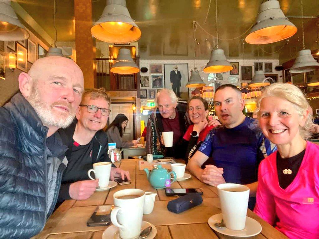 Amazing Try-a-Tri session this morning for AVT. Started with a 30-minute swim at Trowbridge pool, followed by a 16k cycle to North Bradley, Westbury & back to Trowbridge, then a 5k out & back run to Southwick Country park. We had a well-deserved brekkie at #Valerosa after. 😋