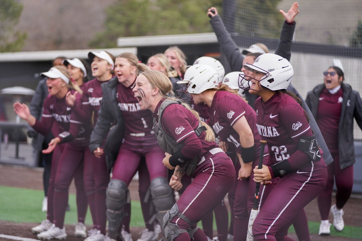 Celebrate if you’ve won seven of your last 10 games. And the rest of Saturday in photos: gogriz.com/galleries/soft…
