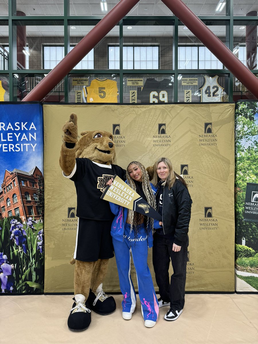 fill_alexus's tweet photo. Had a great visit at Nebraska Wesleyan University! Thank you @TBullock23 for an amazing time and making me feel at home! #yipyip https://t.co/KBAR3AqdcN