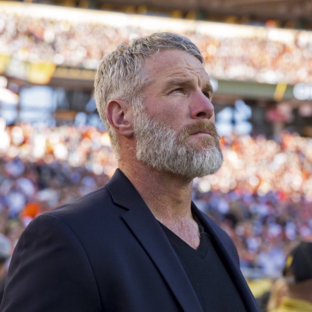 🚨BREAKING: Hall of Fame NFL Quarterback Brett Favre says he’s supporting Donald Trump for President. Do you support this?