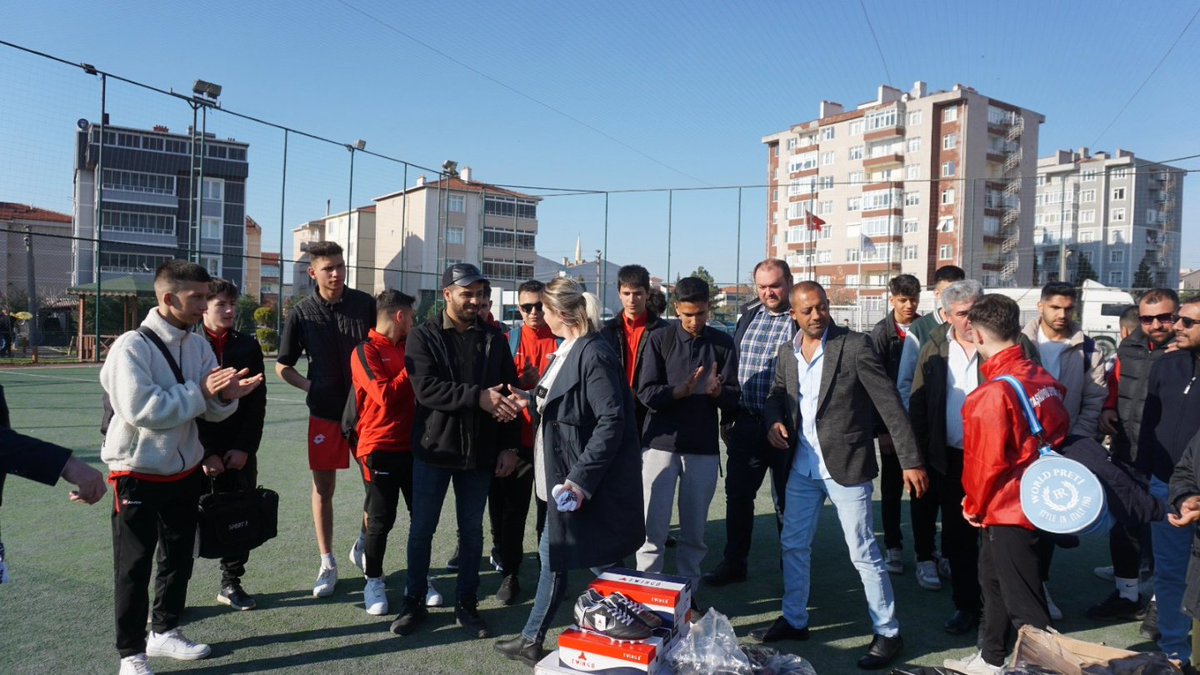 becan_ozlem's tweet photo. 15.000 Euro! ⭐
Tamamı hibe! 💫
Şehrimizin tüm spor kulüplerine ve sporcularına her daim maddi manevi destek olduk.🍀
Bugün de #Romacted projesi kapsamında 3 güzide kulübümüze tamamı hibe malzeme desteginde bulunduk.🌸
Hayırlı uğurlu olsun, yeni zaferlerin başlangıcı olsun! ♥️ https://t.co/VBxT68jSbo