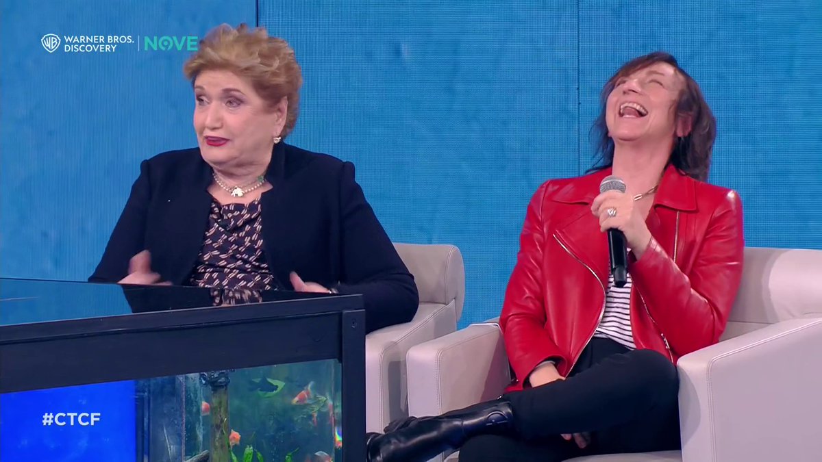 'Al provino si mise anche a piangere' 'Ho pianto per te, perché ho detto 'poveretta, se pensa di cantare queste canzoni siamo rovinati'' @GiannaNannini e @maramaionchi a #CTCF