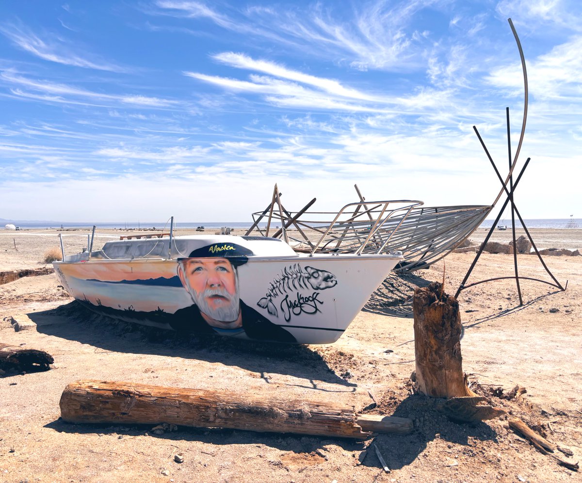 bwsaari's tweet image. things fall apart #ripernie #BombayBeachBiennale