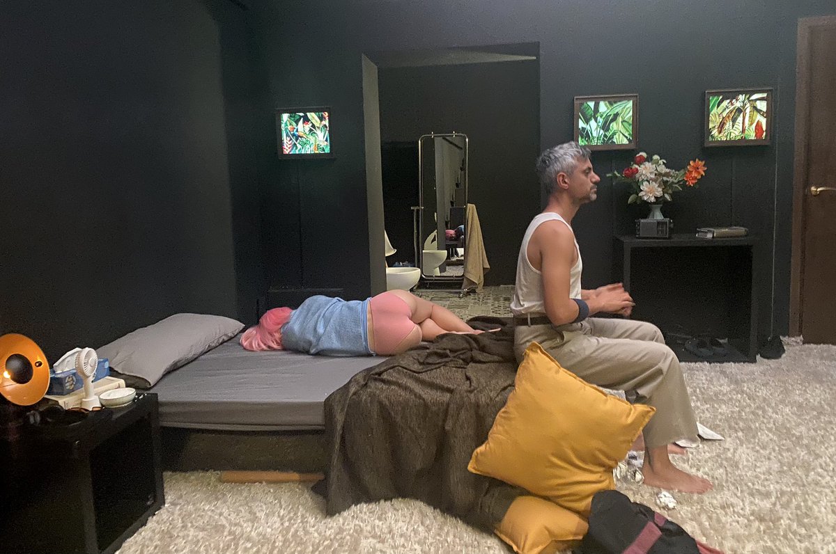 A la <a href="/SalaAtrium/">Sala Atrium</a> tot just s’estrena #LaMàquinaHamlet de <a href="/projecteingenu/">projecteingenu</a> <a href="/MarcChornet/">Marc Chornet Artells</a> 💀 Molt recomanable llegir-se el text original de Müller abans de la funció 📖 <a href="/annaperezmoya/">Anna Pérez Moya</a> és magnètica ✨