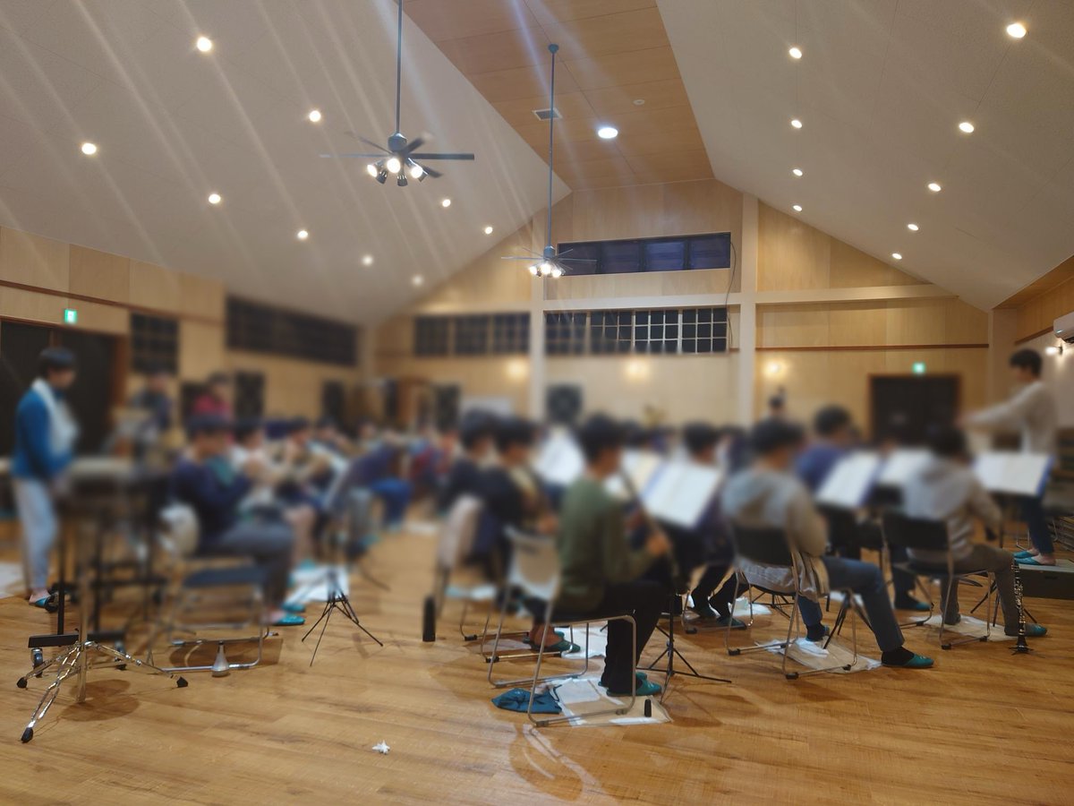 KWE_Official_'s tweet image. 【合宿３日目】
今日は本番の時程を行う「ゲネプロ」を行いました！
通しで２時間の演目をこなすのはなかなかのハードワークでしたが、やりきりました♪

日の出とともに(？)起床です！
おはようございます！

#海城 #海城吹奏楽団 #KWE #吹奏楽 #高校生 #青春 #合宿 #定期演奏会