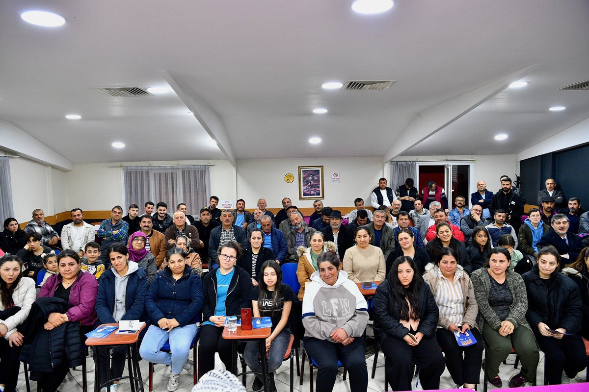 SeymaDgc's tweet photo. 📍Kemal Türkler Mahallesi

Sivas Yusufoğlan Köyü Derneği’nde hemşehrilerimizle buluştuk.

Kıymetli komşularımızın samimi sohbetleriyle huzur bulduk. Rabbim, birlik ve beraberliğimizi daim eylesin. 

#SancaktepeEminEllerde https://t.co/jZAoJoar2J