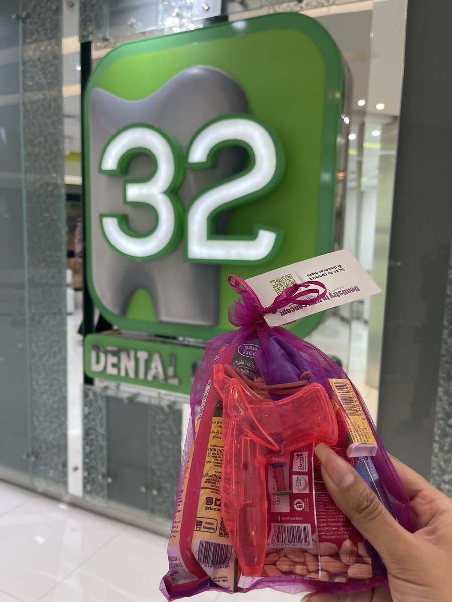 سلّم <a href="/32Clinic/">32 لطب الأسنان</a> يالله ، خلها لنا يالله 👏🏼

نشكر لمساتك الذهبية وتعاملك مع الوالد <a href="/DrNaserDashti/">د.ناصر دشتي</a> 🌷🦷