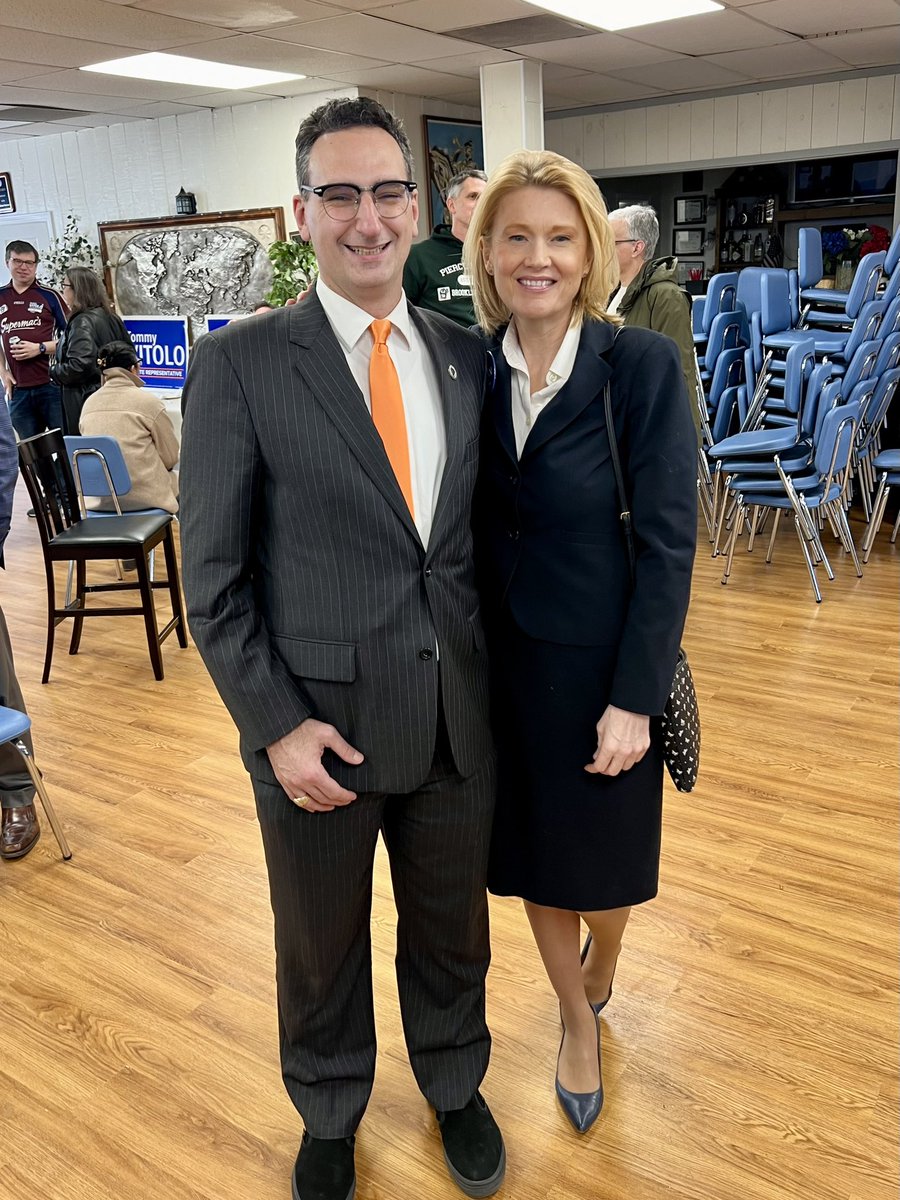 Fantastic @TommyVitolo spring social in Brookline today! Tommy, thank you so much for your wonderful introduction. So proud to be your endorsed candidate for Governor’s Councillor! #mapoli