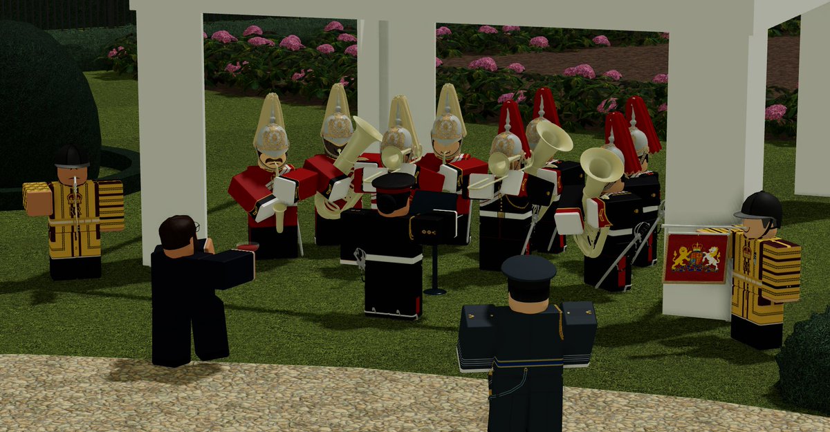 The Royal Family Roblox tweet media