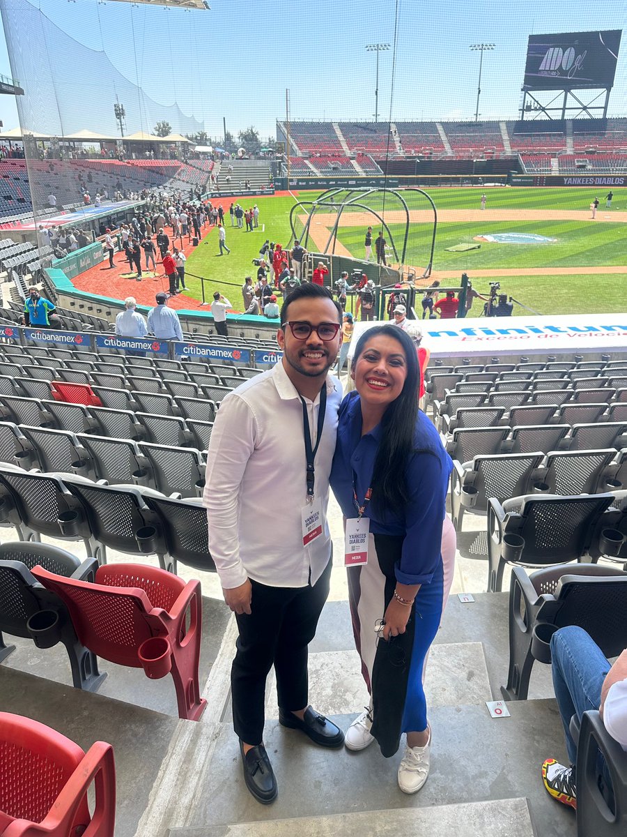 laKaro_gc's tweet photo. La Combi Completa 🫶🏽⚾️🎙️ 

🗣️¡Fina estampa caballero! 🐺 

@LoboMorales_ https://t.co/PYWg0E4znt