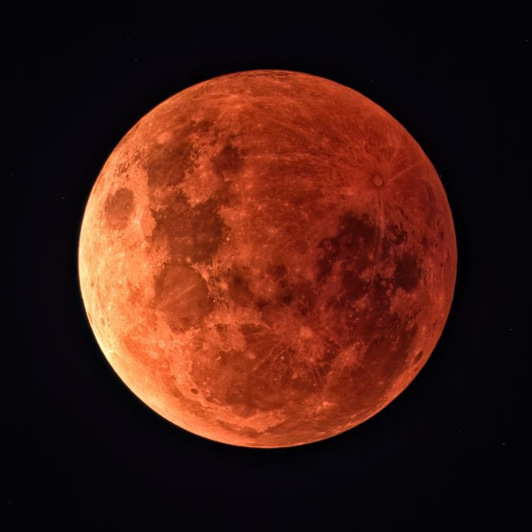 🚨 Estamos a pocas horas de presenciar un eclipse lunar que será visible en casi todo el mundo 😯👇