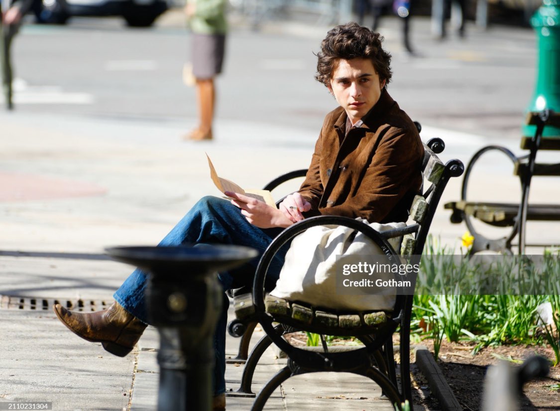 acufilmnews's tweet photo. Timothée Chalamet filming “A Complete Unknown” in NYC today! 

#acompleteunknown https://t.co/v5wUtIs86s