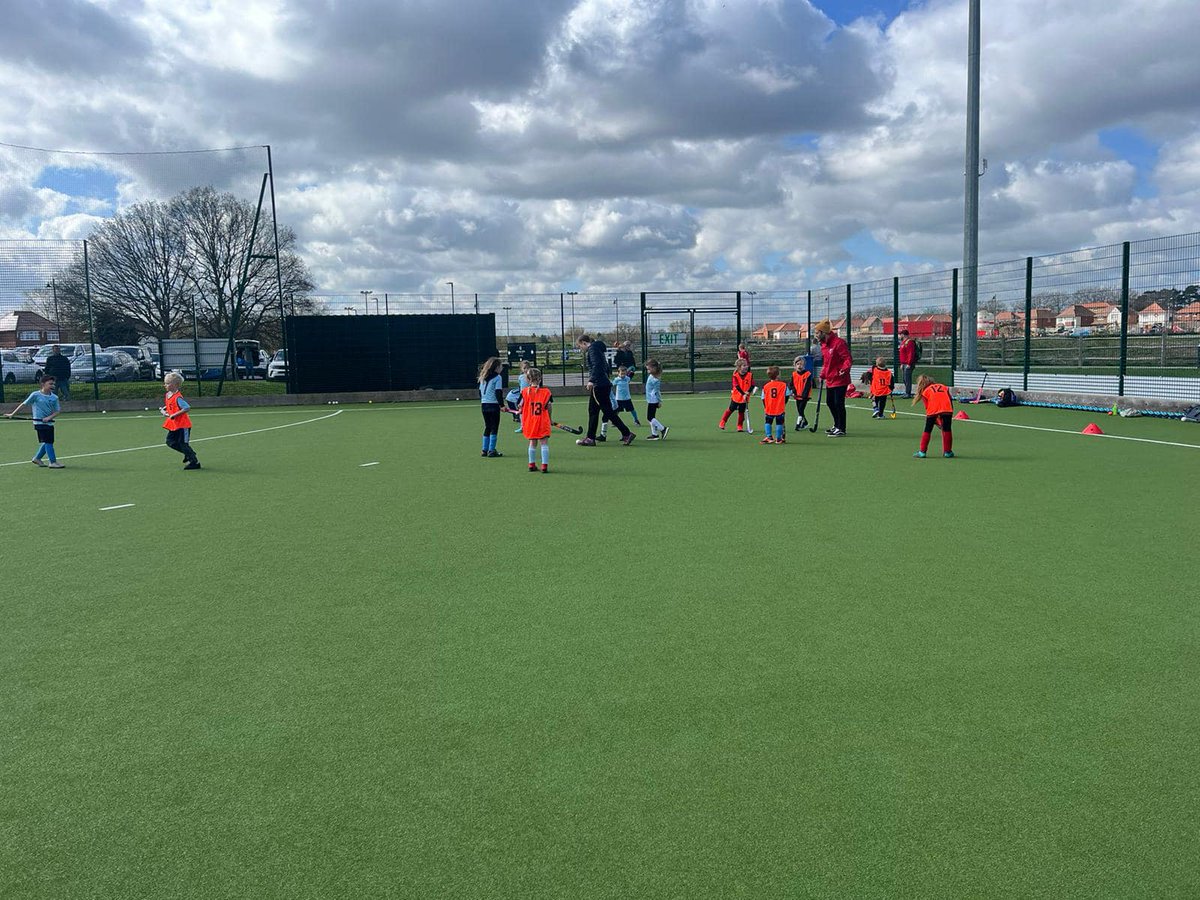 A fantastic morning of junior games.  All made possible thanks to the amazing facilities provided by <a href="/Quinn_Estates/">Quinn Estates</a> and <a href="/MarkQui79829984/">Mark Quinn</a> nothing better than seeing the club house packed with parents and players <a href="/EnglandHockey/">England Hockey</a> <a href="/SE_HockeyUK/">South East Hockey</a> <a href="/HerneBayGazette/">Herne Bay Gazette</a> <a href="/Sport_England/">Sport England</a>