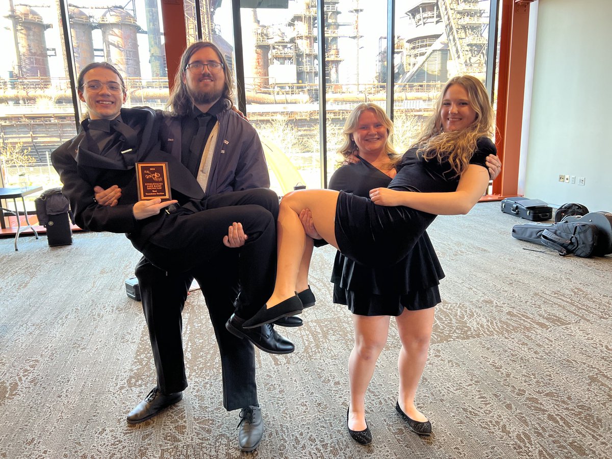 qchsband tweet media