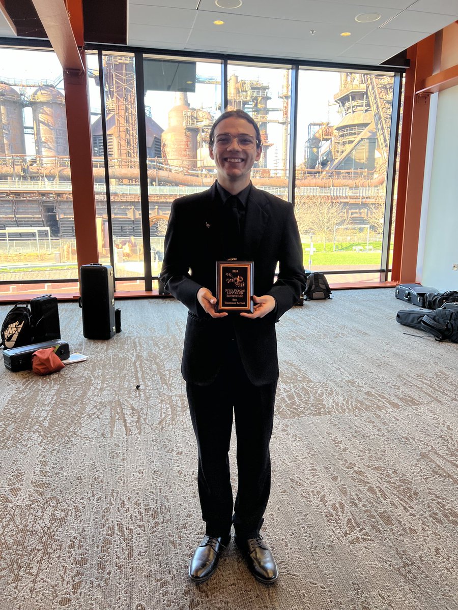 qchsband tweet media