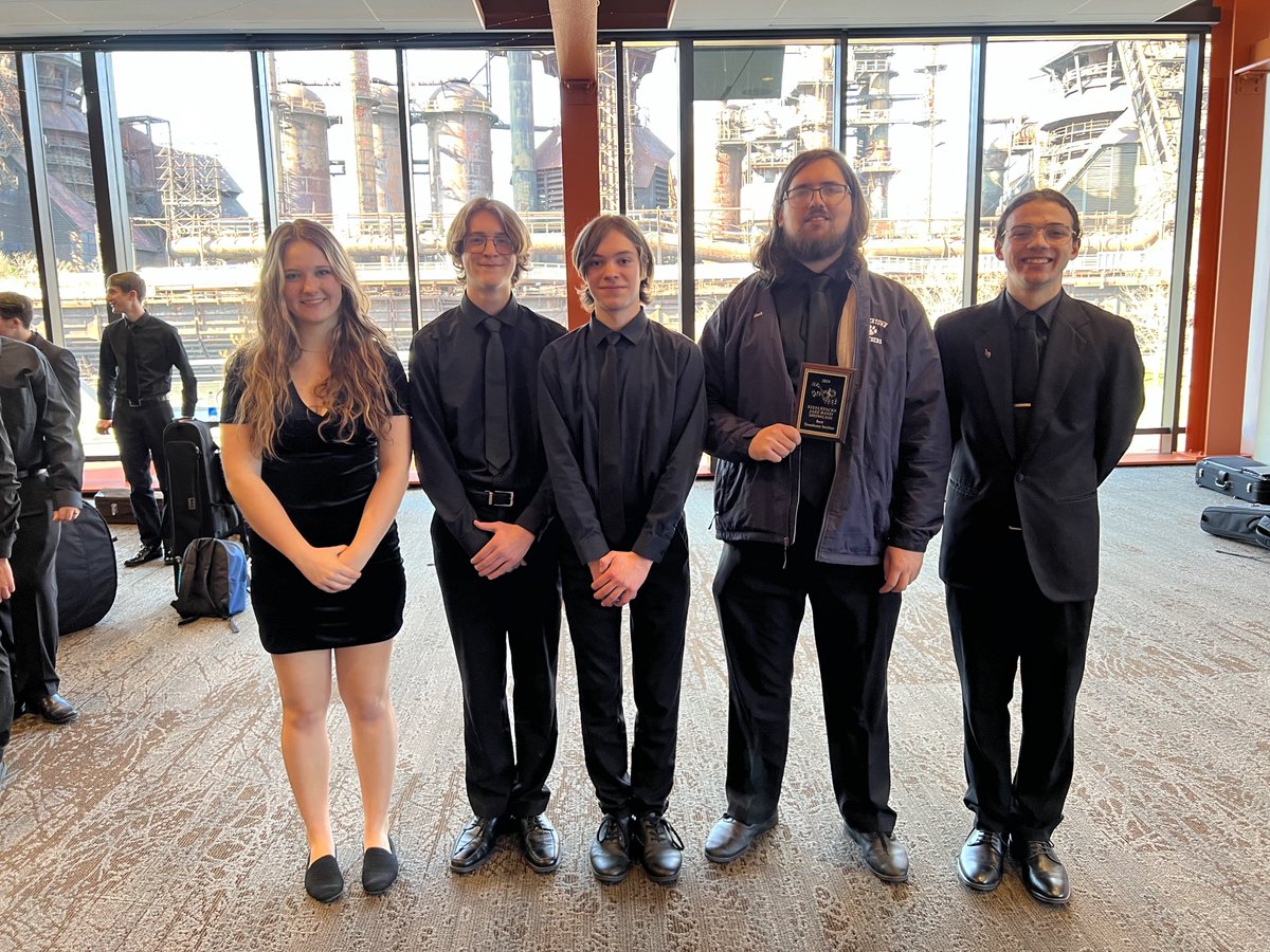 qchsband tweet media