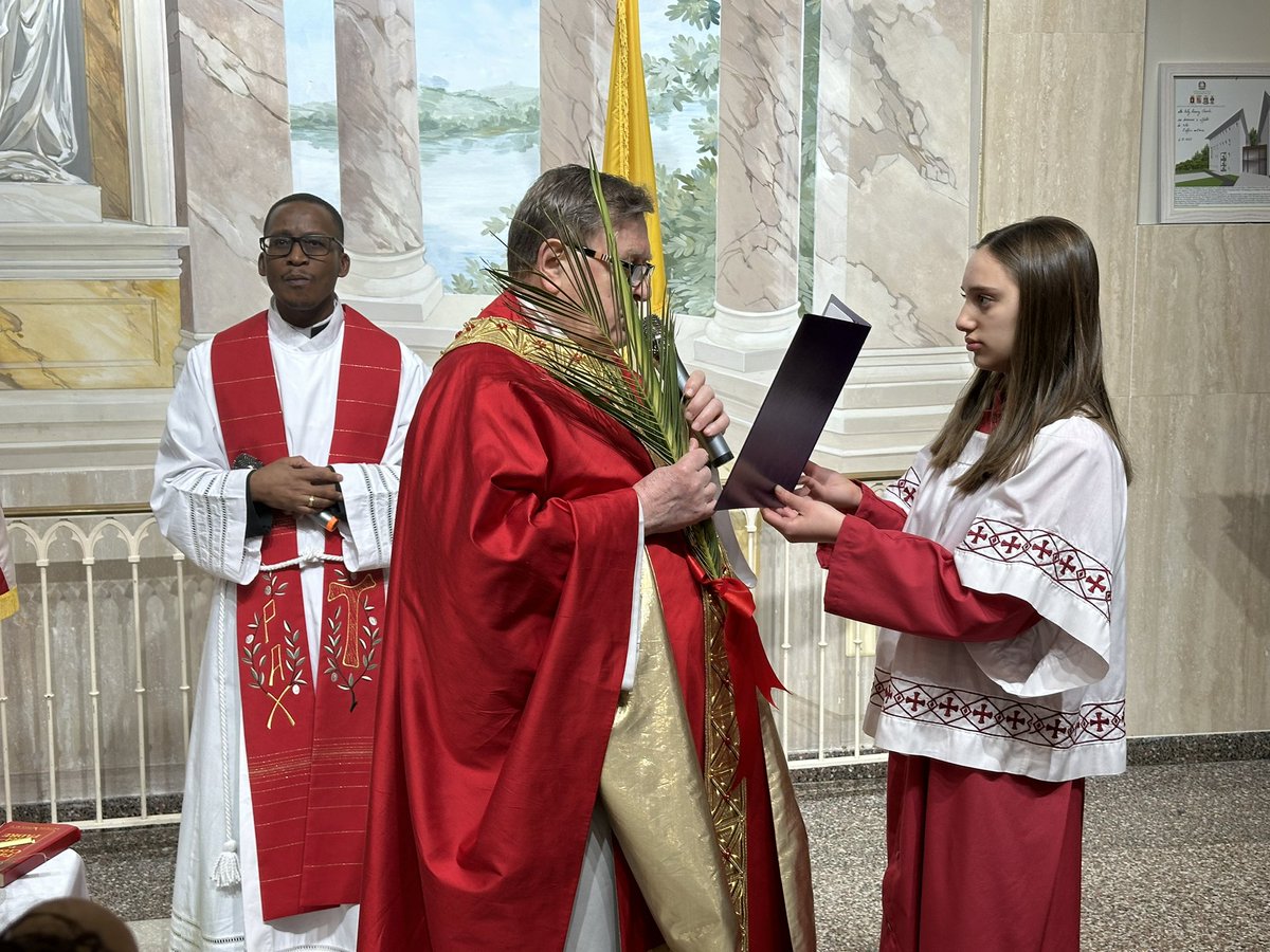 CiaoWashington's tweet photo. Blessing of the of the palms at Casa Italiana before procession to Holy Rosary Church.  Have a blessed Festa delle Palme! https://t.co/oRinVuEz4k