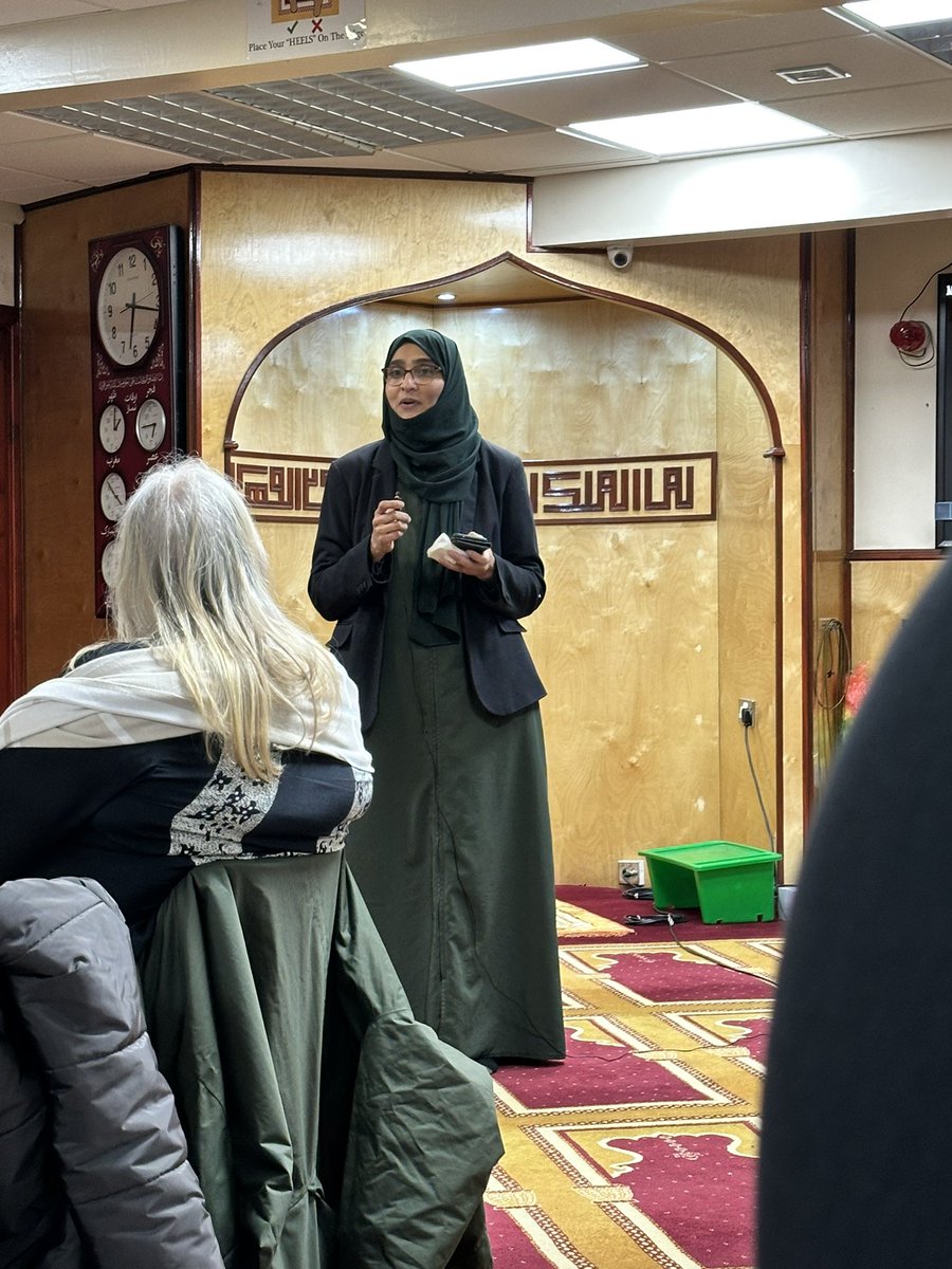 ☪️ Thank you to the Madina Masjid in Levenshulme for inviting me, @GwynneCllr and my office staff to the Unity Iftar. It was lovely to meet all the leaders at the mosque, to learn more about #Ramadan and to hear about the great inter-faith work they do with St Peter’s Church.