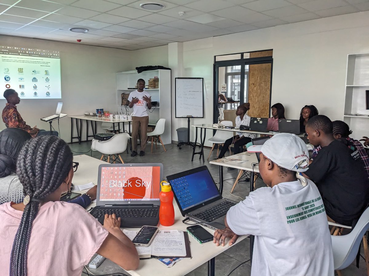WikimediaRDC's tweet photo. Revivons en image, la session de #Follow_Up du programme #WikiforAssociations, organisée par @WRdcongo le samedi 23/03.
C'était un bon moment de suivi, d'apprentissage et d'édit-à-thon bien-sûr🥰
Nous sommes heureux d'avoir vu cette grande progression de votre part
Bravo 👏 https://t.co/vyCdYkR9Dq