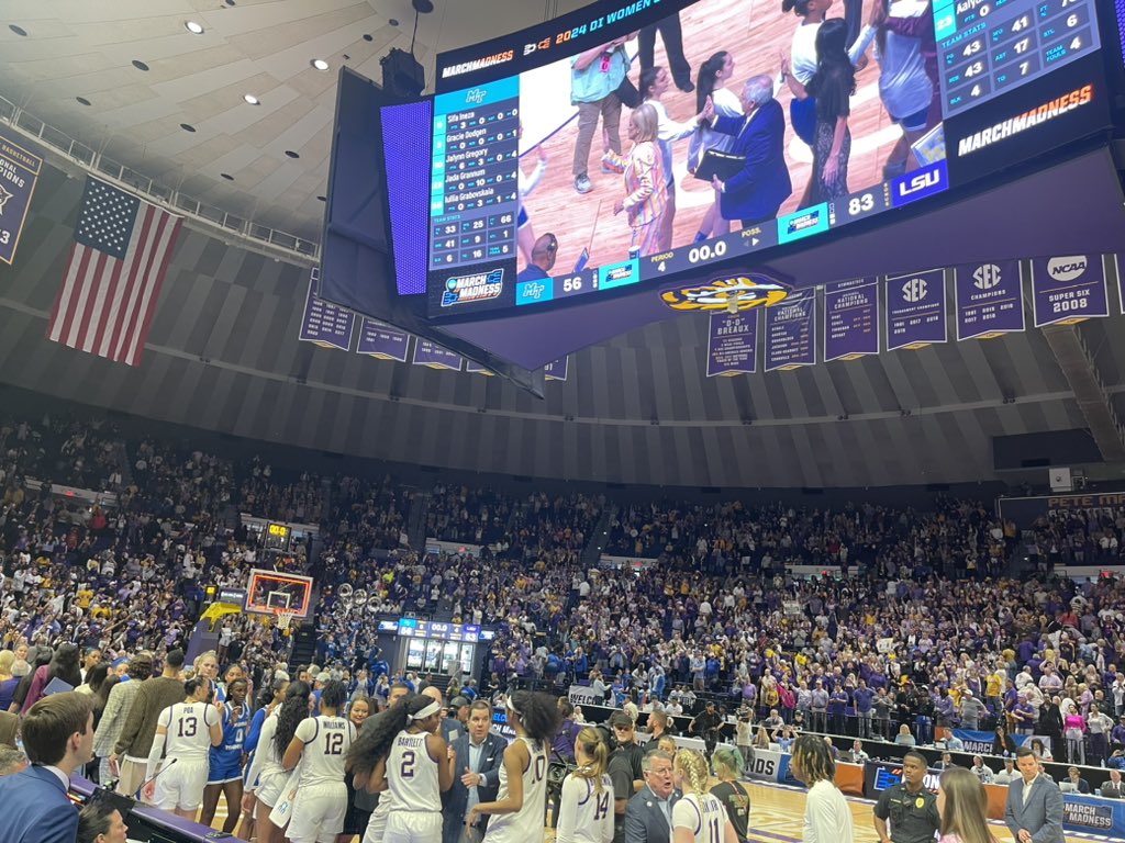 Congrats @lsuwbb on earning birth to Sweet 16 💜💛