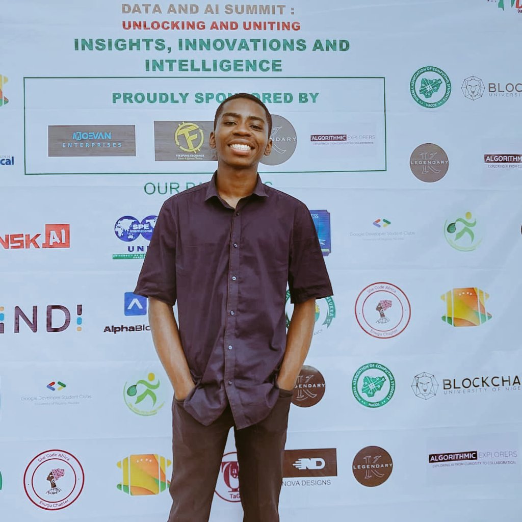Ndigitals001's tweet image. I attended the #dataandaisummit on Saturday at New Engineering Annex, UNN. The event was quite impactful. I got to see ways one can leverage AI as an assistant, as a Developer and in business.

Big thanks to @Ibekwekingsley0 &amp;amp; @aiclubunn for organizing the event.
#dsnunnsummit