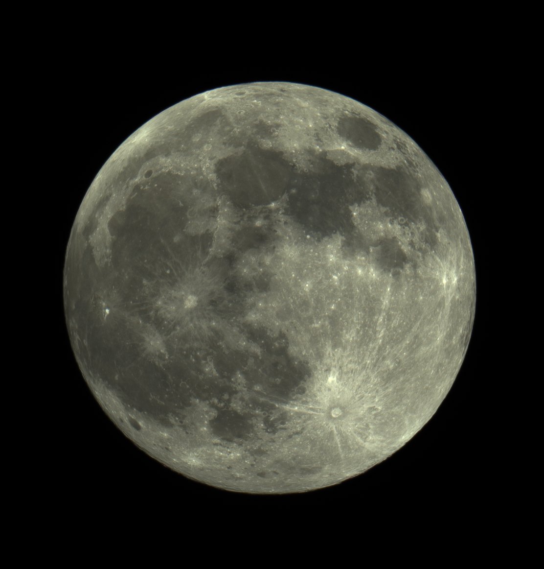 Tonight's full moon.
#Moonhour