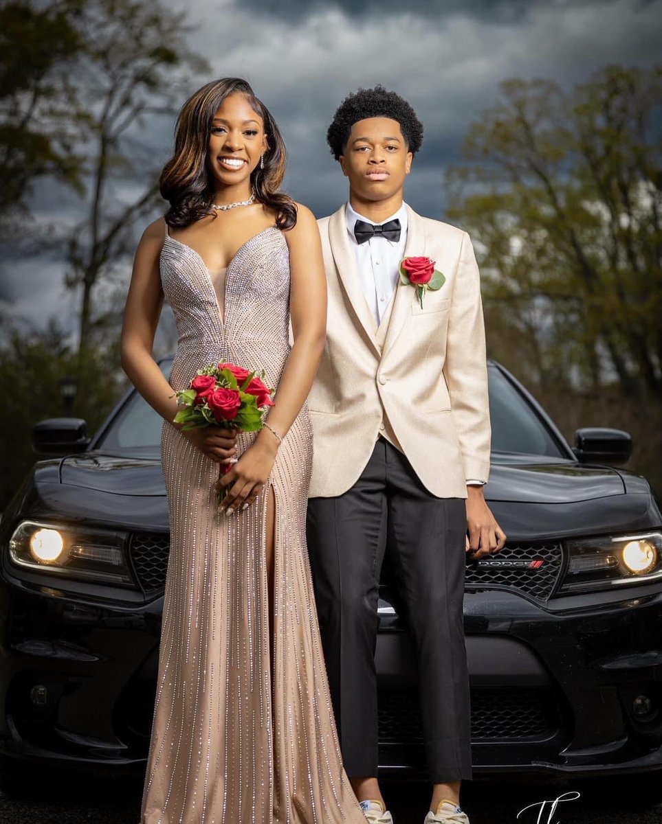2peachyll's tweet image. #Prom24