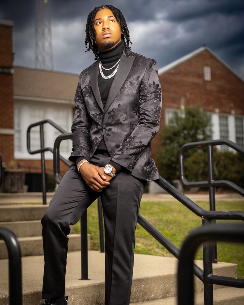 2peachyll's tweet image. Son
#Prom24