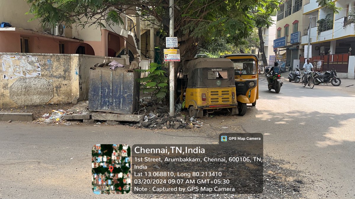 bawesme's tweet image. @ChennaiTraffic Autos and other vehicles abandoned for almost more than 2 years in water tank road, MMDA colony, Arumbakkam.  @CMOTamilnadu @mkstalin