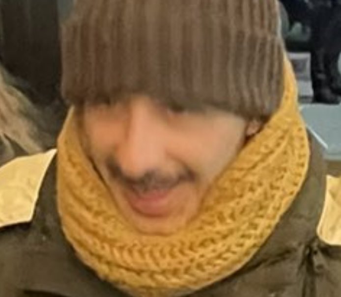 starstodeath's tweet photo. jeremy really looked me right in the eyes and smiled huh https://t.co/AKIlGgFnyd