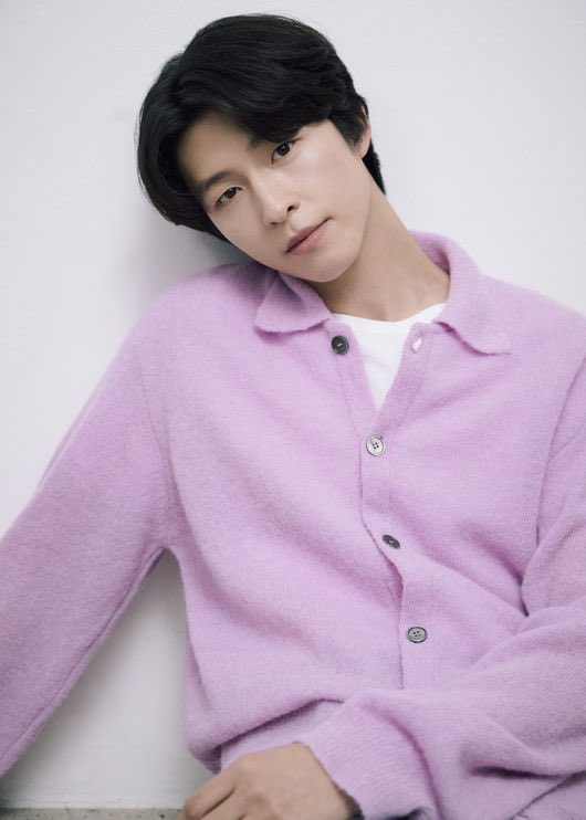 myendless_Blue's tweet photo. 240325 <댓글부대> 인터뷰 #홍경 https://t.co/DxDgILEZgf