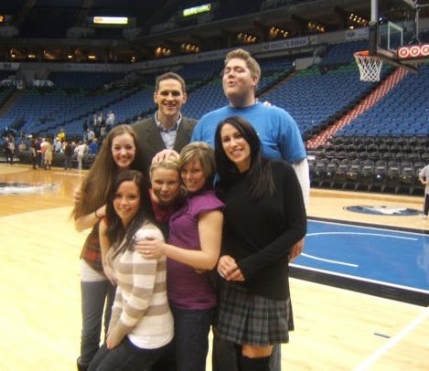 theearthstars's tweet image. #CTESPN #Blacker
Hey.. that&apos;s my buddy Mark Madsen behind you @AB84 ... back when he played for the @Lakers