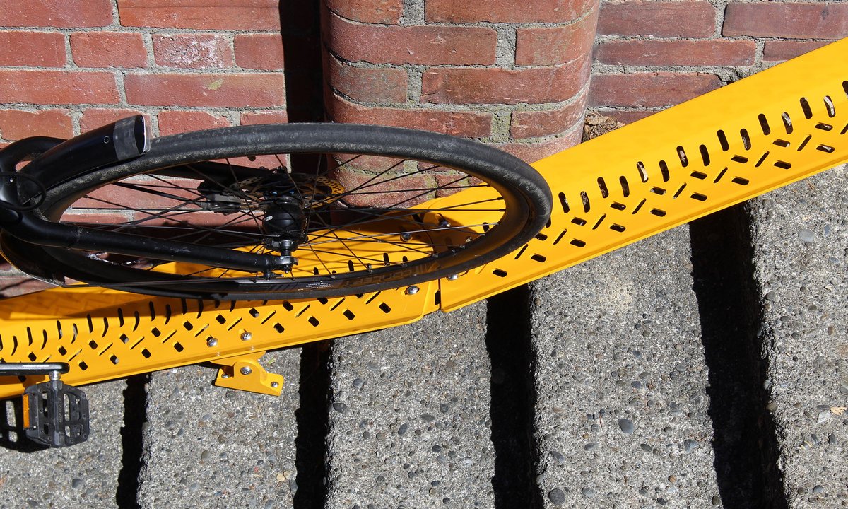 Tilleyone's tweet image. A cycle &amp;amp; scooter ramp that can handle corners with minimal prep? Too easy 
tilleystreetandparkfurniture.co.nz/products/wheel…
#tilleygroup #cycleinfrastructure #bikelife #madeinnz #nzmade #facilitiesmanagement #urbandevelopment #landscapedesign #nzia #streetandparkfurniture #streetfurniture #urbanmobility